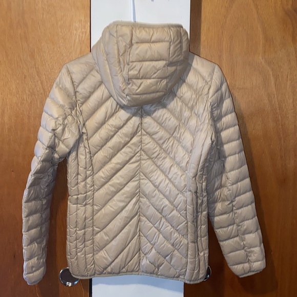 🧁EUC Michael Kors Packable Down Fill Hooded Jacket - Picture 6 of 9